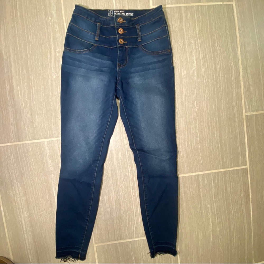 Butt lyft skinny jeans